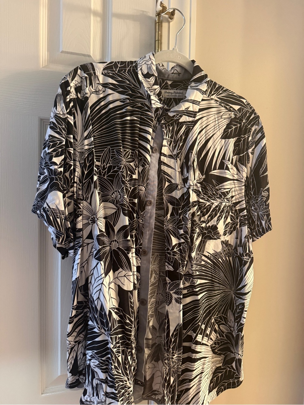 Tommy Bahama Black and White Tropical Short-Sleeve Shirt Jacket